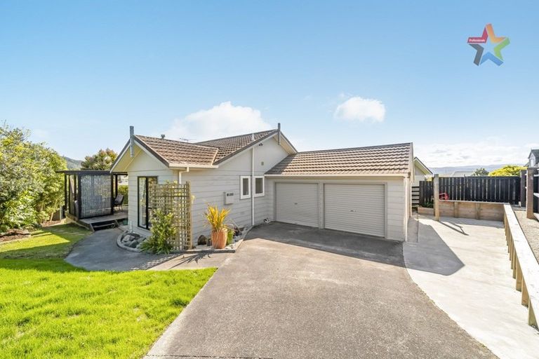 Photo of property in 21 Jasmine Grove, Maungaraki, Lower Hutt, 5010