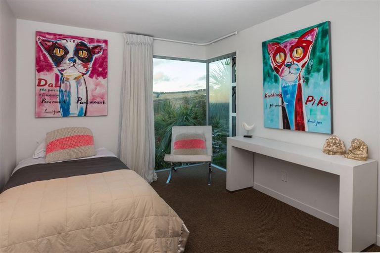 Photo of property in 5 Cecil Wood Way, Richmond Hill, Christchurch, 8081