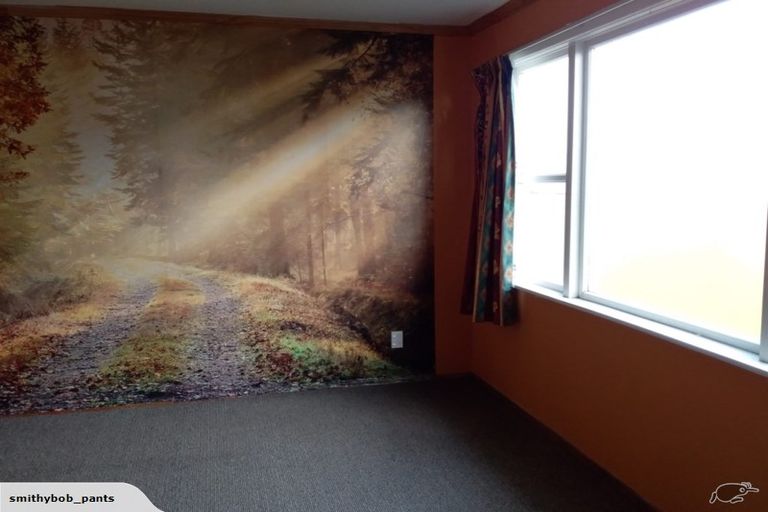 Photo of property in 2 Hobson Place, Takaro, Palmerston North, 4412