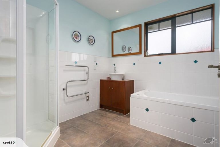 Photo of property in 30 Oaklands Drive, Cambridge, 3434