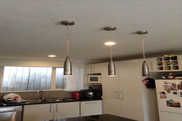 Photo of property in 13a Karaka Street, New Lynn, Auckland, 0600