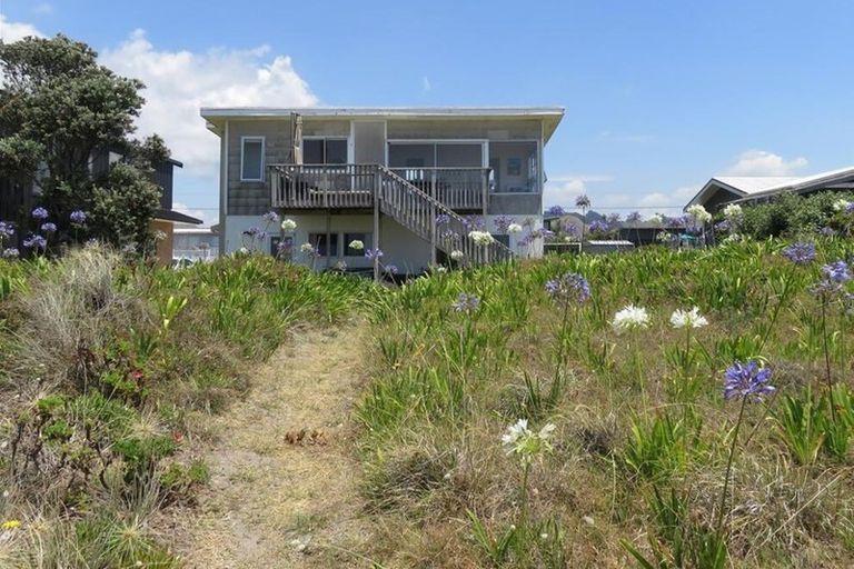 Photo of property in 15 Seaforth Road, Waihi Beach, 3611