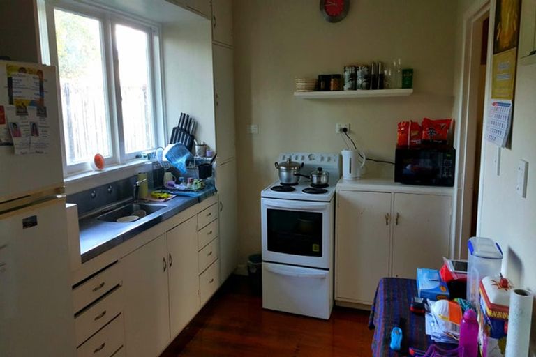 Photo of property in 34 Kashmir Road, Glen Eden, Auckland, 0602