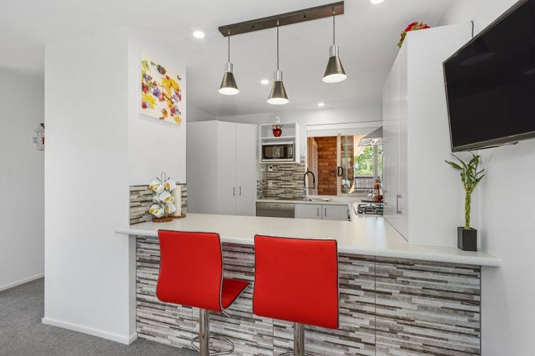 Photo of property in 75a Farquhars Road, Redwood, Christchurch, 8051