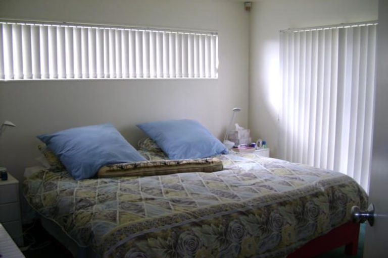 Photo of property in 31 Bronzewing Terrace, Unsworth Heights, Auckland, 0632