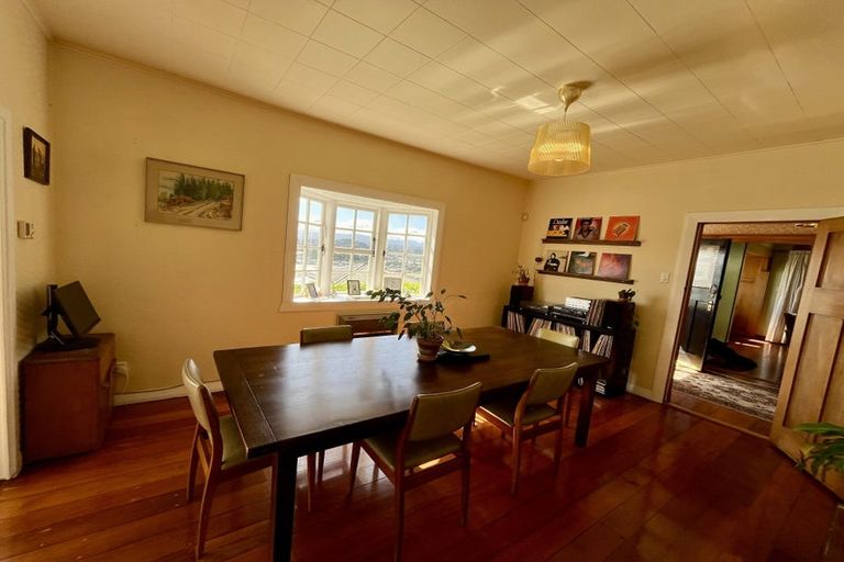 Photo of property in 50 Rodrigo Road, Kilbirnie, Wellington, 6022