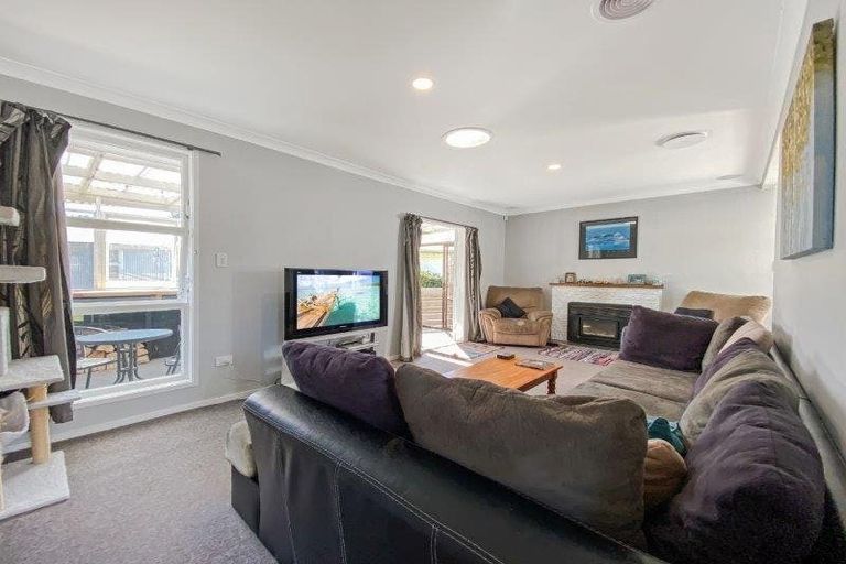 Photo of property in 60 Pandora Avenue, Sunnybrook, Rotorua, 3015