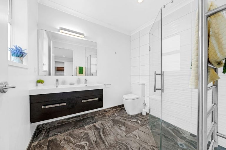 Photo of property in 5 Hooton Drive, Huapai, Kumeu, 0810