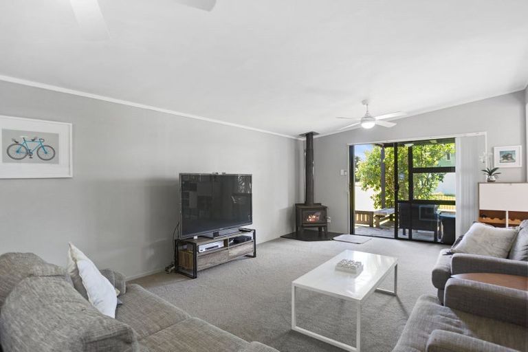 Photo of property in 1 Mount Avenue, Pauanui, Hikuai, 3579