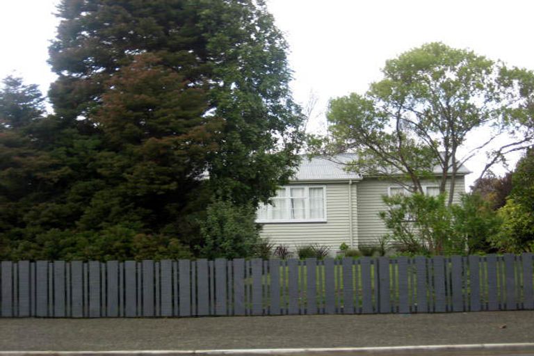 Photo of property in 10 Kent Street, Carterton, 5713