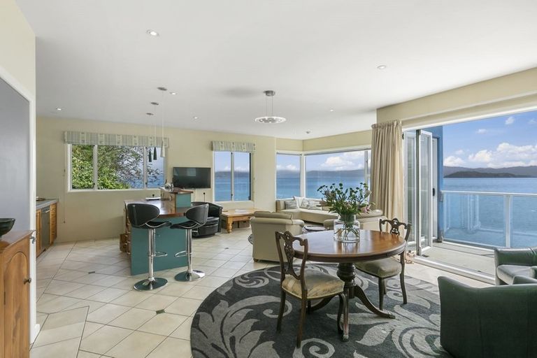 Photo of property in 516 Marine Drive, Sunshine Bay, Lower Hutt, 5013