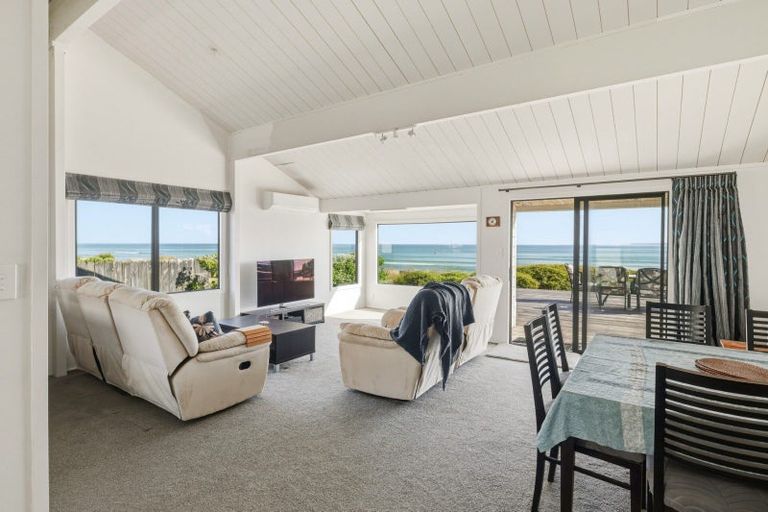 Photo of property in 31 Karewa Parade, Papamoa Beach, Papamoa, 3118