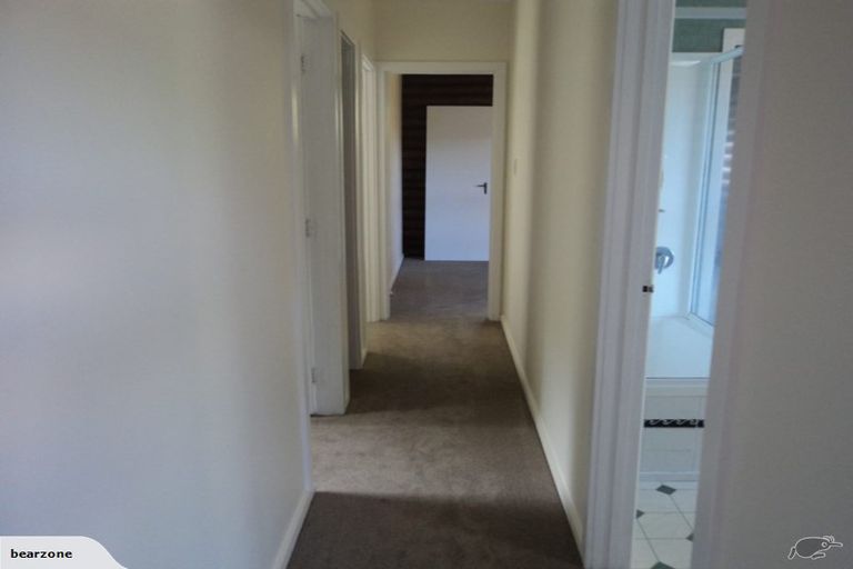 Photo of property in 69a Balmain Road, Birkenhead, Auckland, 0626