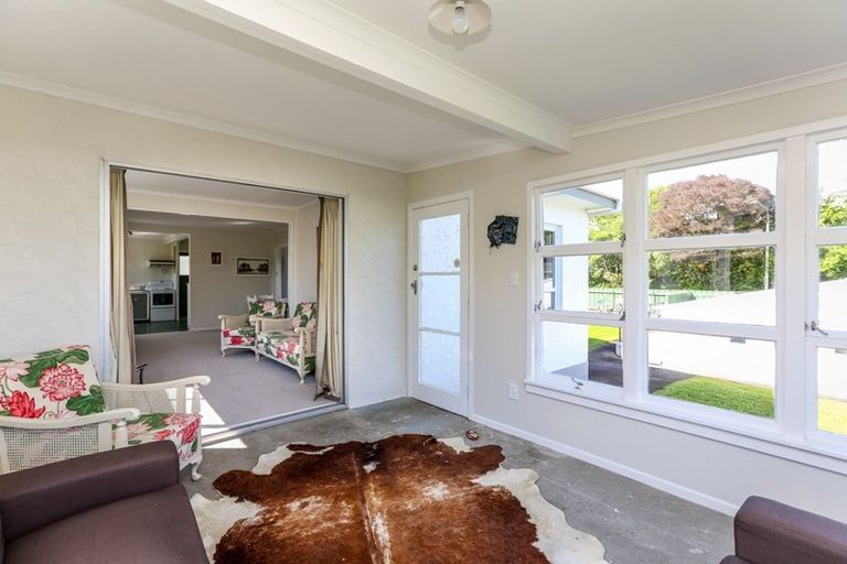 Photo of property in 16 Awanui Street, Merrilands, New Plymouth, 4312