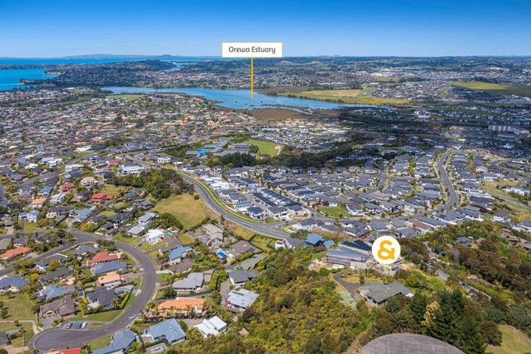 Photo of property in 9 Maire Road, Orewa, 0931