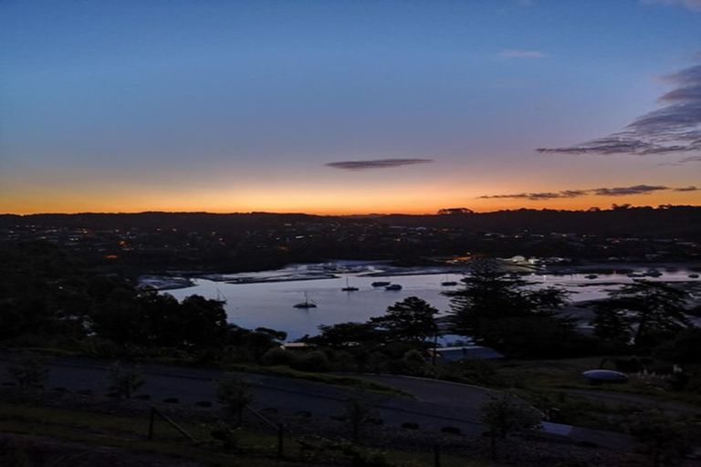 Photo of property in 1 Riverhaven Drive, Wade Heads, Whangaparaoa, 0932