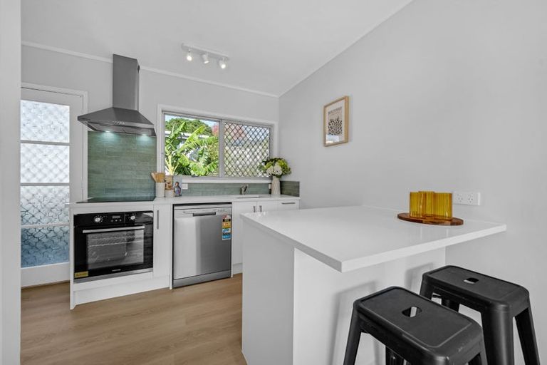 Photo of property in 3/3 Koromiko Street, New Lynn, Auckland, 0600