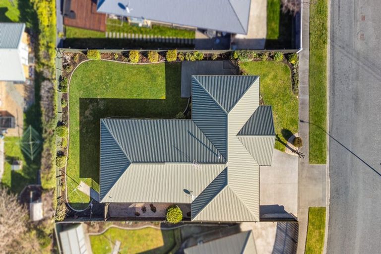 Photo of property in 63 Mauger Drive, Heathcote Valley, Christchurch, 8022