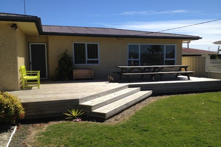 Photo of property in 8 Howard Road, Taradale, Napier, 4112