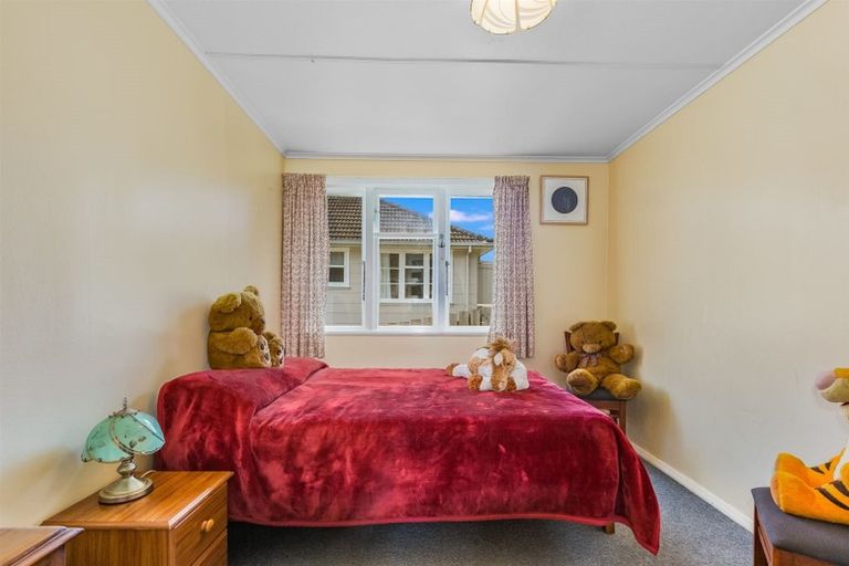 Photo of property in 34 Dimock Street, Titahi Bay, Porirua, 5022
