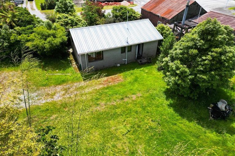 Photo of property in 44 Seddon Street, Kumara, 7832