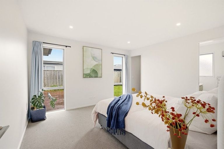 Photo of property in 35 Skibbereen Drive, Halswell, Christchurch, 8025