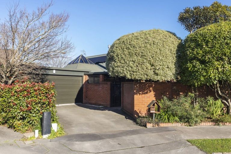 Photo of property in 9 Frith Place, Burnside, Christchurch, 8053