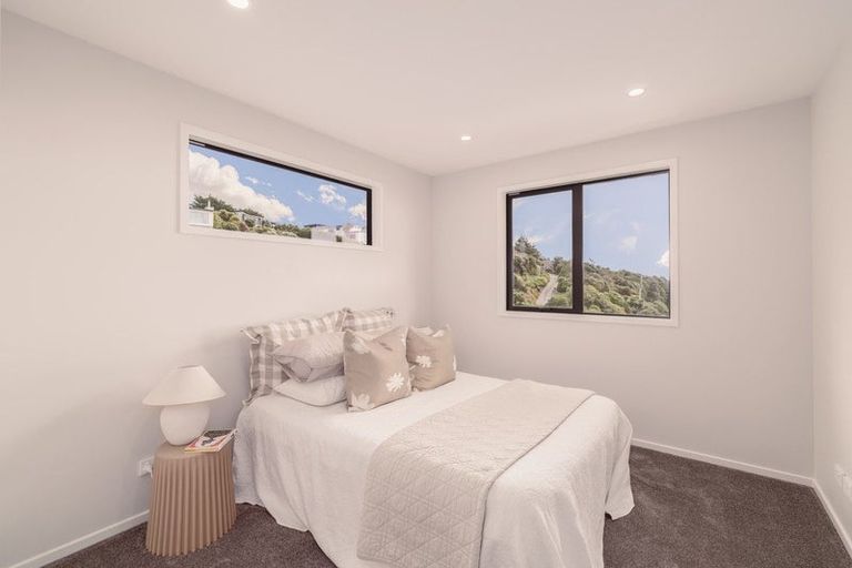 Photo of property in 307a Mount Pleasant Road, Mount Pleasant, Christchurch, 8081