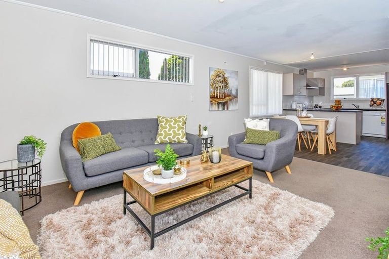 Photo of property in 25 Gibbons Road, Weymouth, Auckland, 2103