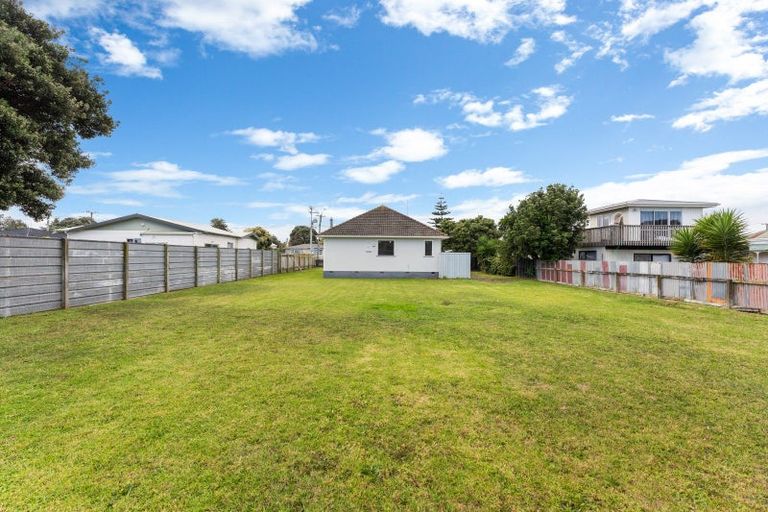 Photo of property in 217 Puriri Street, Castlecliff, Whanganui, 4501