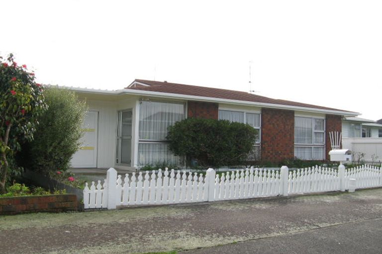 Photo of property in 1b Bristol Crescent, Roslyn, Palmerston North, 4414