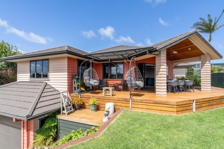 Photo of property in 10 Mahana Place, Raglan, 3225