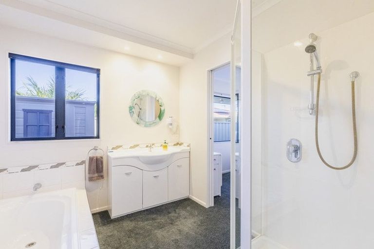 Photo of property in 8 Park Lane, Greenmeadows, Napier, 4112