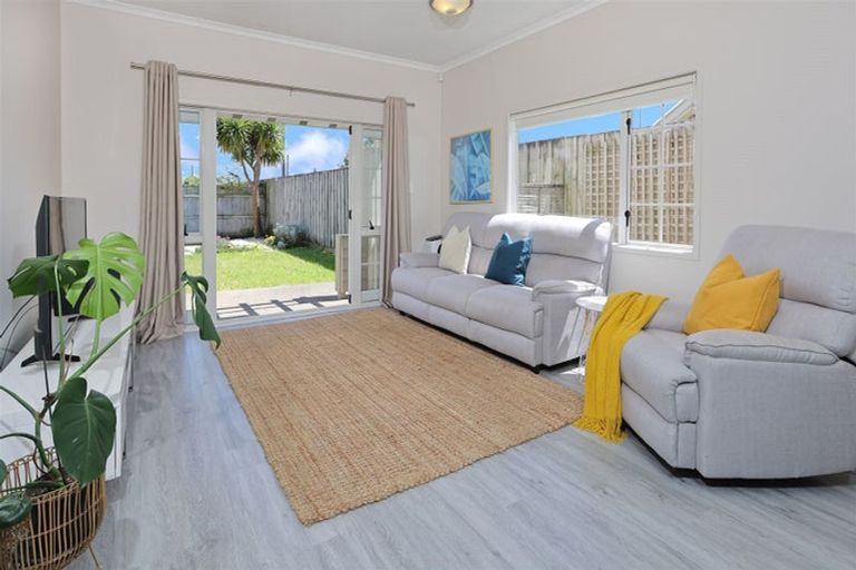Photo of property in 36 Mulvaney Crescent, Henderson, Auckland, 0612