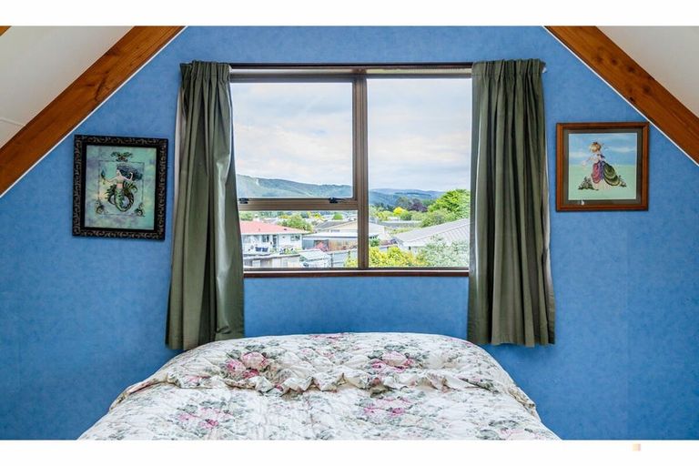 Photo of property in 14 Gorge Road, Waimate, 7924