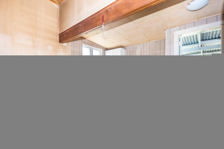 Photo of property in 60 Cliff Road, Te Karaka, 4022