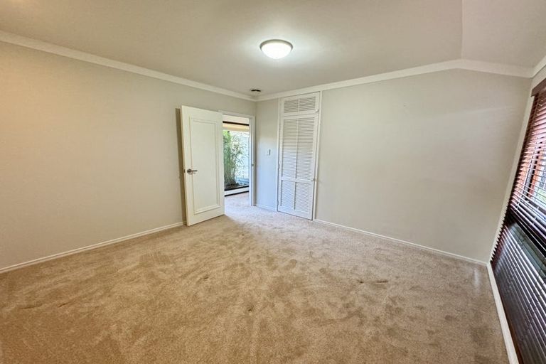 Photo of property in 10 Marine Terrace, Bayswater, Auckland, 0622