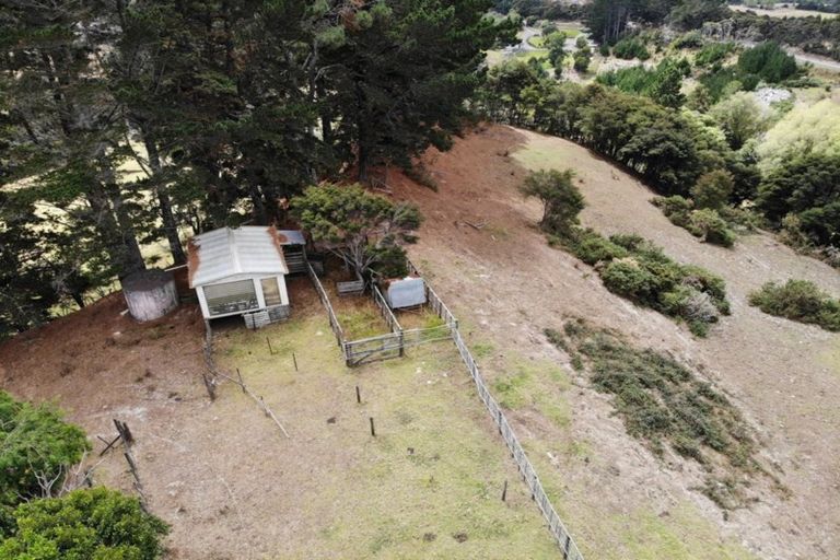 Photo of property in 595 Kanohi Road, Kaukapakapa, 0873