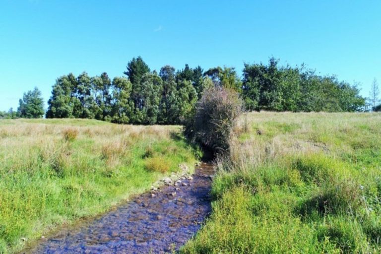 Photo of property in 414 Muhunoa Road East, Muhunoa East, Levin, 5570