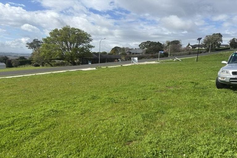Photo of property in 103 Anzac Road, Pukekohe, 2120