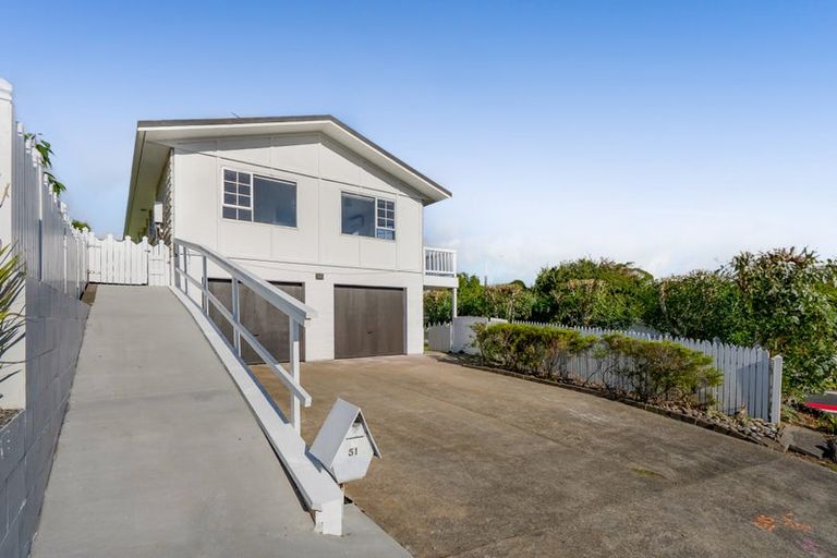 Photo of property in 51 Cumberland Street, Merrilands, New Plymouth, 4312