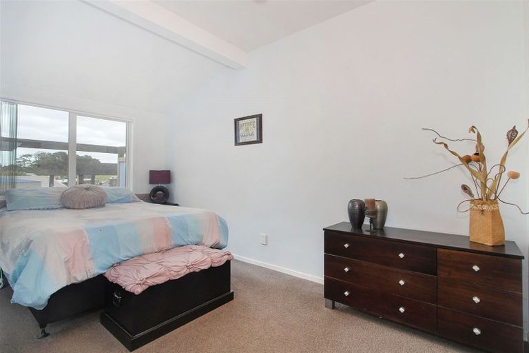 Photo of property in 92 Wharf Road, Clarks Beach, Pukekohe, 2679