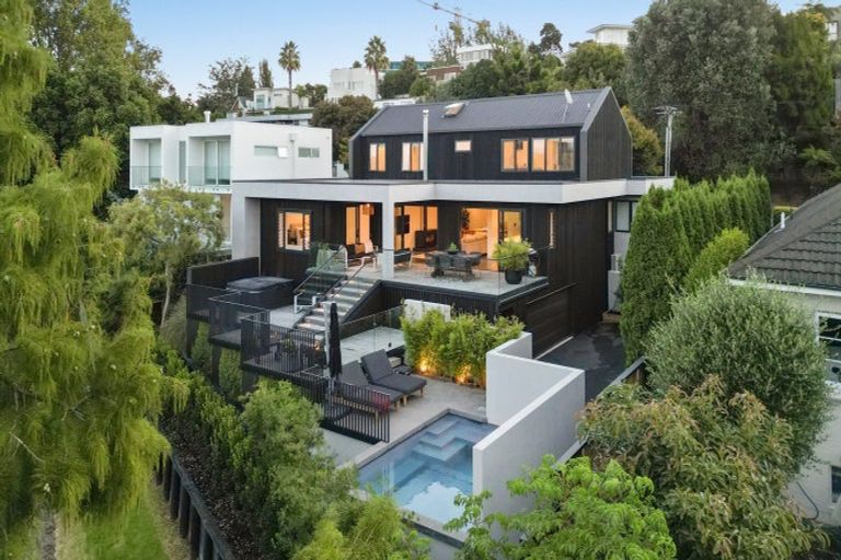 Photo of property in 28 Awatere Avenue, Beerescourt, Hamilton, 3200