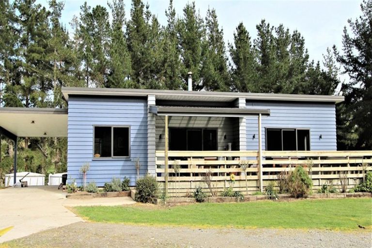 Photo of property in 105 Thompsons Road, Pahiatua, 4982