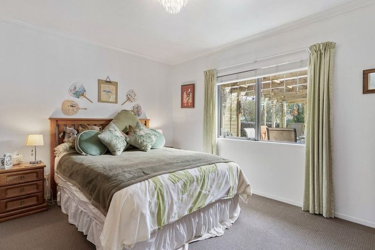 Photo of property in 13 Tararua Crescent, Carterton, 5713
