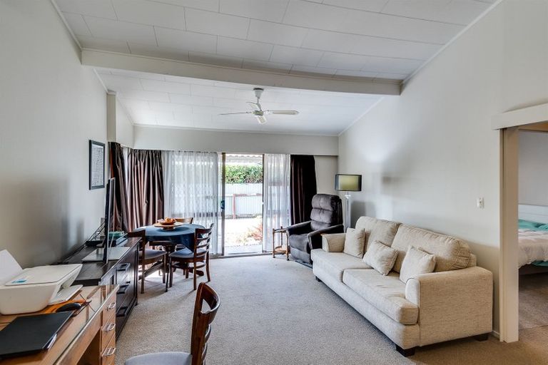 Photo of property in 2/15 Tyndale Street, Onekawa, Napier, 4110
