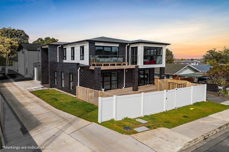 Photo of property in 15 Tomlinson Street, Hillpark, Auckland, 2102