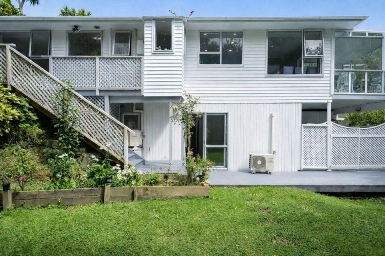 Photo of property in 4 Rokewa Way, Paparangi, Wellington, 6037