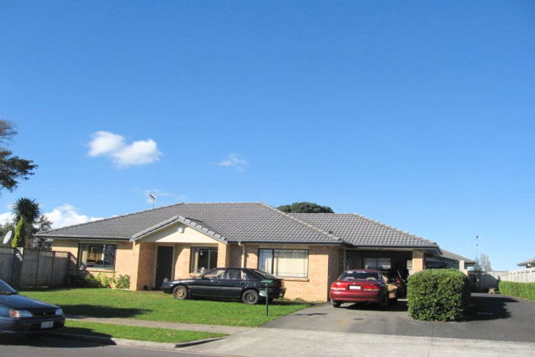 Photo of property in 2/22 Montilla Place, Manurewa, Auckland, 2102