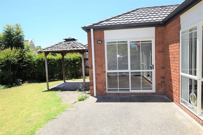 Photo of property in 3 Hibernian Drive, Ranui, Auckland, 0612